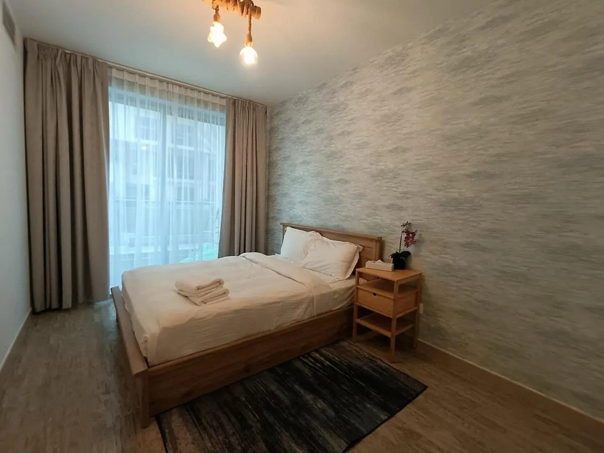 Sunny Beachside Apartment Ras al-Khaimah