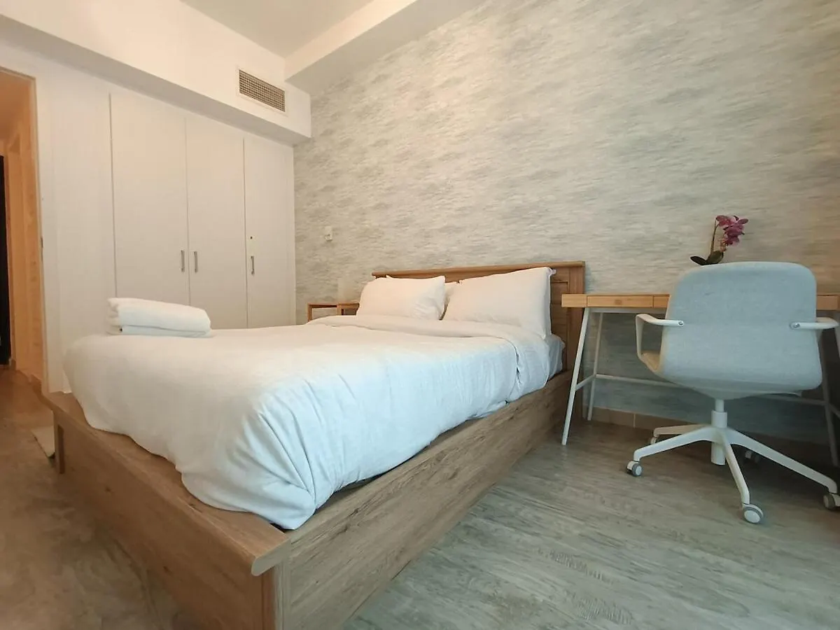 Sunny Beachside Apartment Ras al-Khaimah