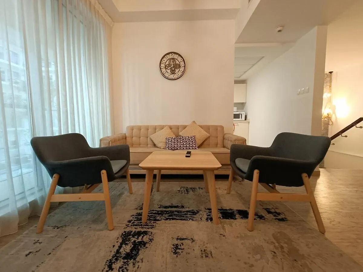 Sunny Beachside Apartment Ras al-Khaimah