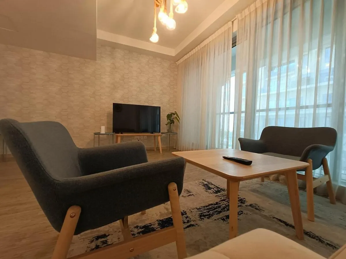 Sunny Beachside Apartment Ras al-Khaimah